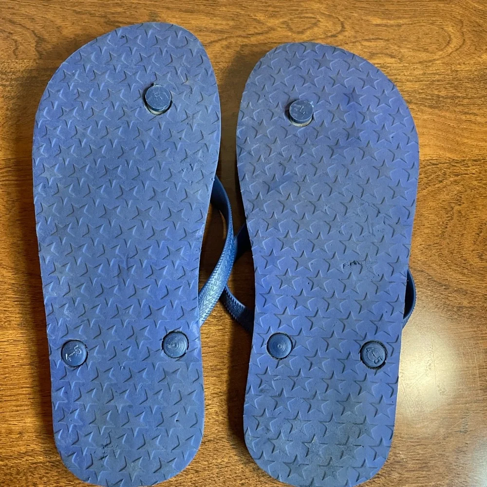 Kids Blue Flip Flops with Eagle Design,‎ Sizes 4-5